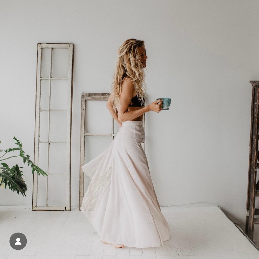 Gypsy Lux blush/light beige maxi skirt size M